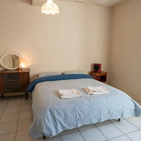 Maison Dans Le Coeur Historique De Vias